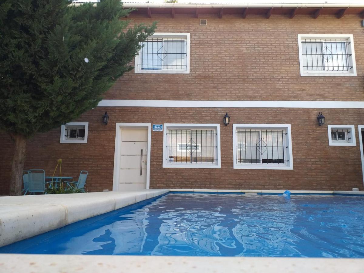 Casa Con Pileta En Roldan