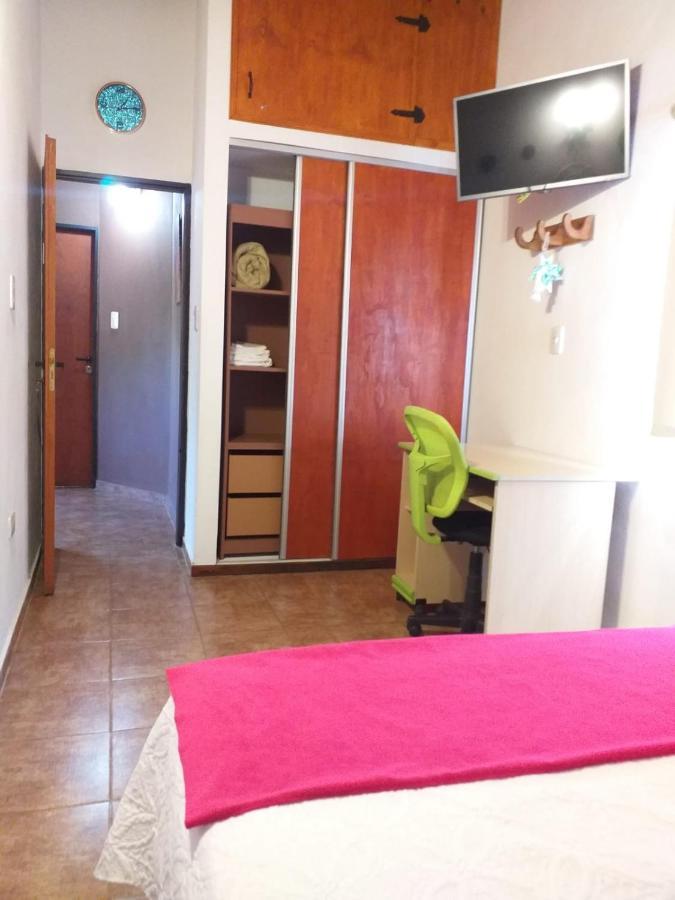 Casa Con Pileta En *